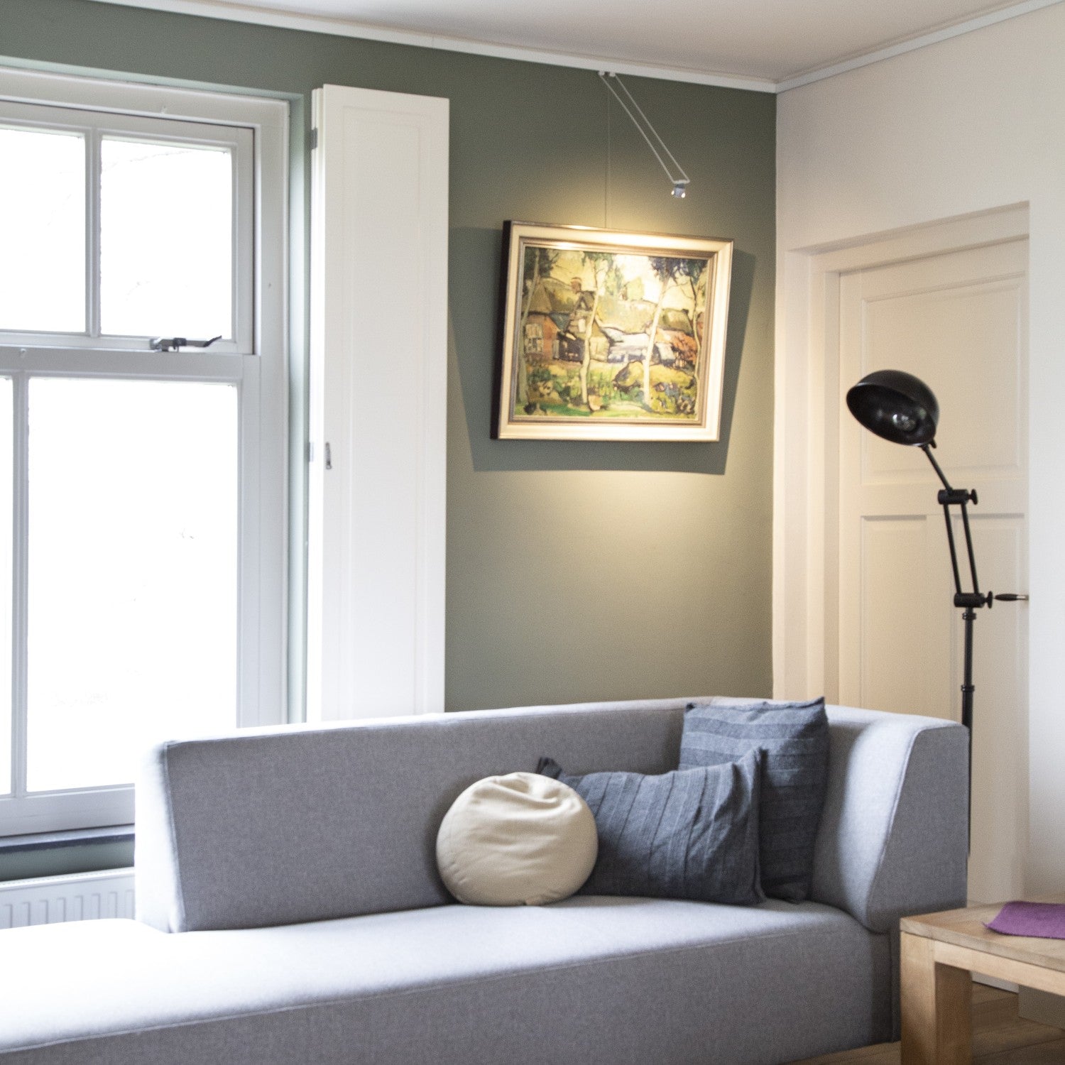 STAS multirail + kit d'installation : rail avec fils 12V pour accrocher et éclairer vos tableaux.