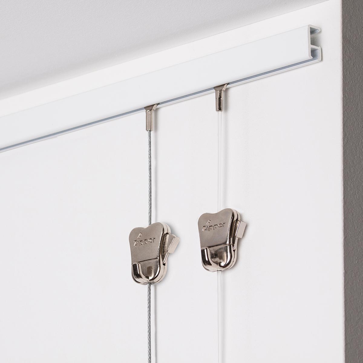 Cimaise STAS minirail 300 cm, 9x16 mm, aluminium, pour déco légère à moyenne.
