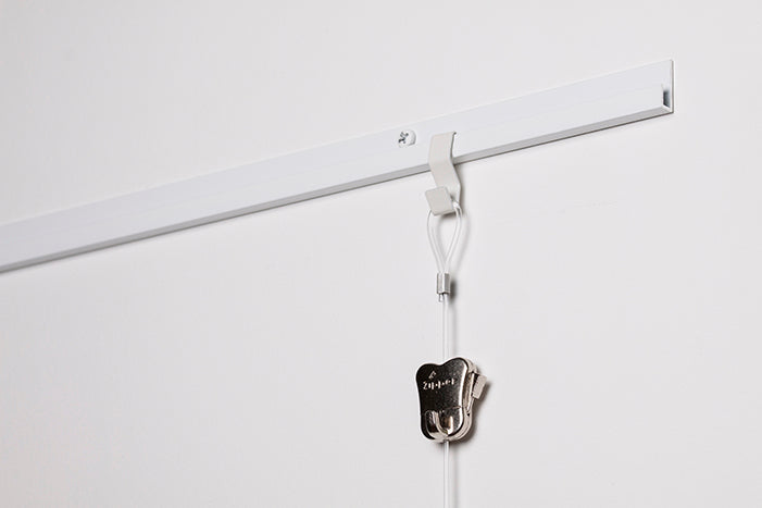 STAS j-rail S-crochet: installation rapide pour un accrochage pro.